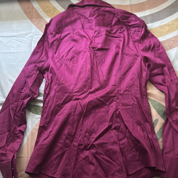 Banana Republic Magenta Long Sleeve Collared Button Down - Picture 7 of 10